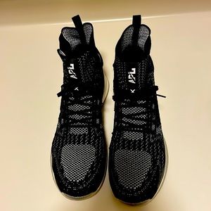 APL Load N Launch Carbon 10